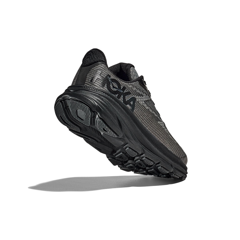 Youth Clifton 9 (Black/Carbon Black) slant view