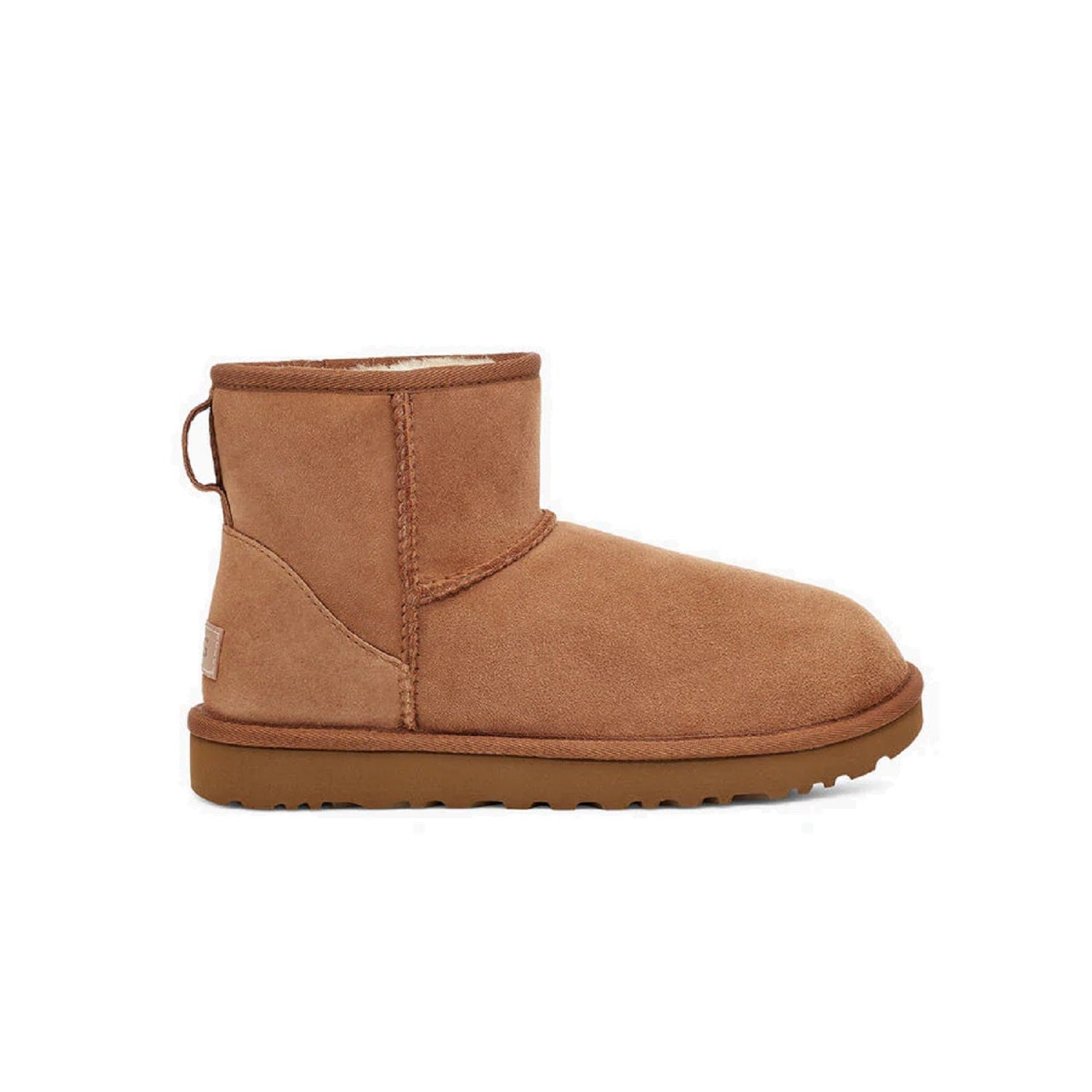 Mini classic ugg boot in chestnut.